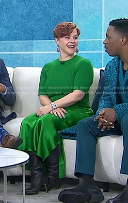 Dr. Jennifer Hartstein’s green ribbed top and satin skirt on Today