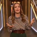 Drew’s houndstooth print blouse and pants on The Drew Barrymore Show