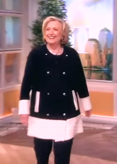 Hillary Clinton's double breasted coat on The View