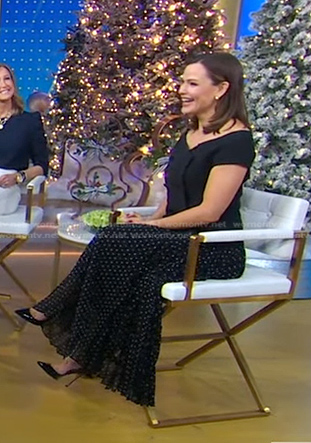 Jennifer Garner's black off-shoulder top and polka dot pleated skirt on Good Morning America