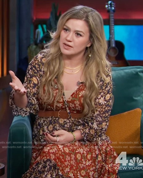 Kelly’s floral print maxi dress on The Kelly Clarkson Show