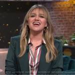 Kelly’s green double breasted blazer on The Kelly Clarkson Show