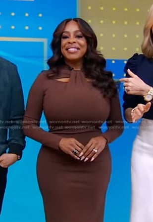 Niecy Nash-Betts's brown cutout dress on Good Morning America