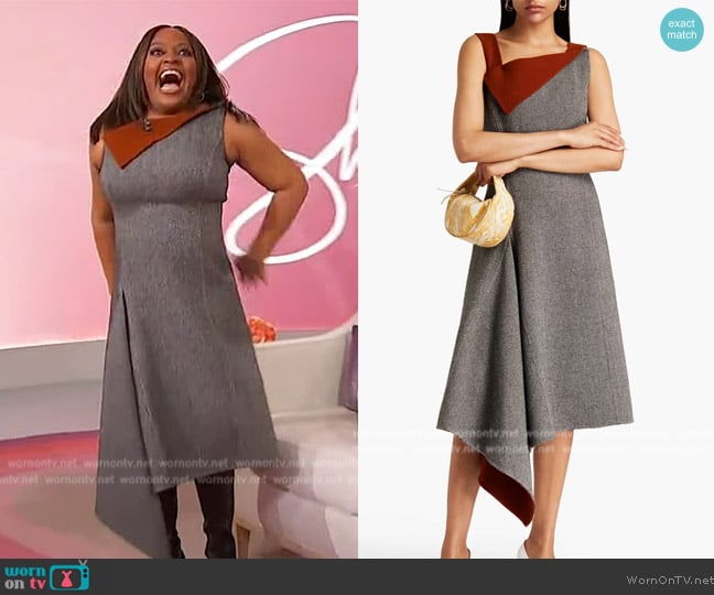 Oscar de la Renta Asymmetric herringbone wool and cashmere-blend midi dress worn by Sherri Shepherd on Sherri