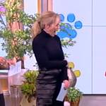 Sara’s black satin cargo pants on The View