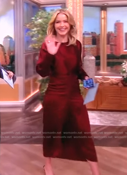 Sara’s burgundy ruched dress on The View