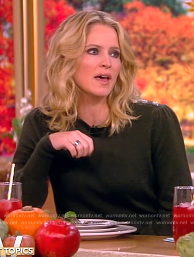 Sara’s green button shoulder sweater on The View