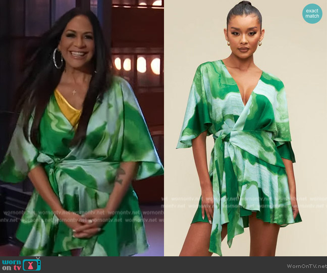 Tandy Wear Abstract Full Sleeve Wrap Dress worn by Sheila E on The Kelly Clarkson Show