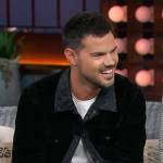 Taylor Lautner’s black jacket on The Kelly Clarkson Show