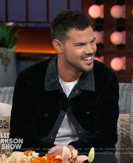 Taylor Lautner's black jacket on The Kelly Clarkson Show