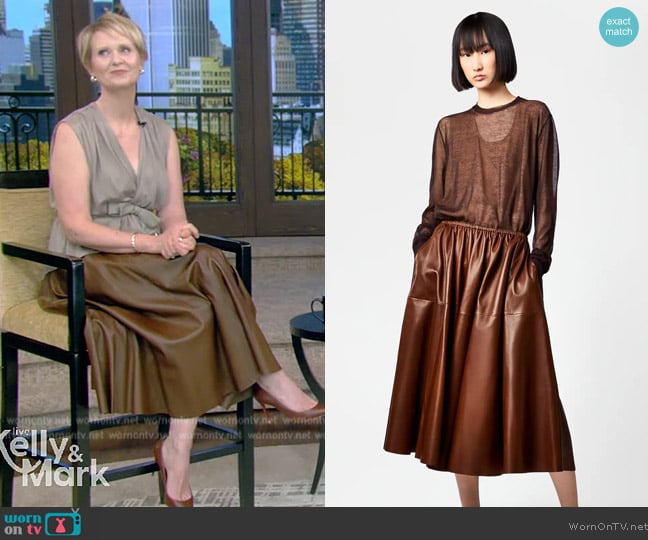 Tod's Flared Skirt in Leather worn by Cynthia Nixon on Live with Kelly and Mark