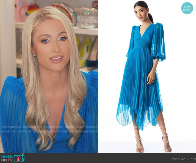 Alice + Olivia Sion Sunburst Pleated Smocked Waist Dress worn by Paris Hilton on Paris in Love