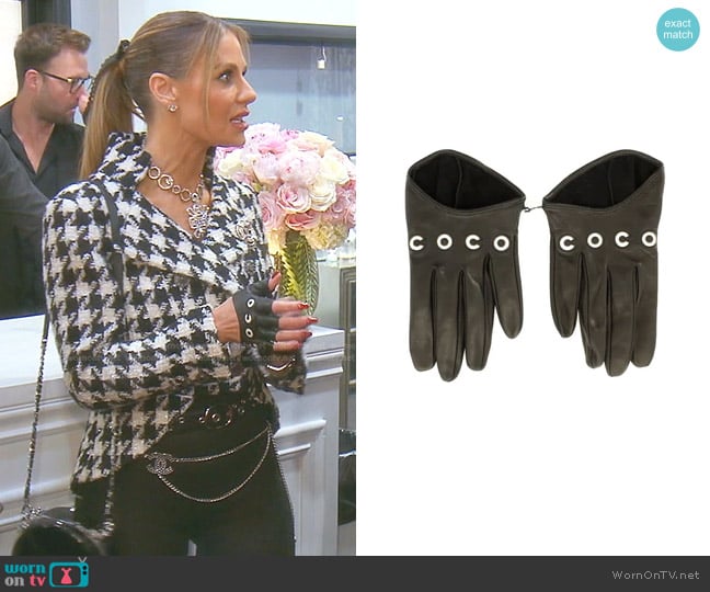 Chanel Coco Leather Gloves worn by Dorit Kemsley on The Real Housewives of Beverly Hills