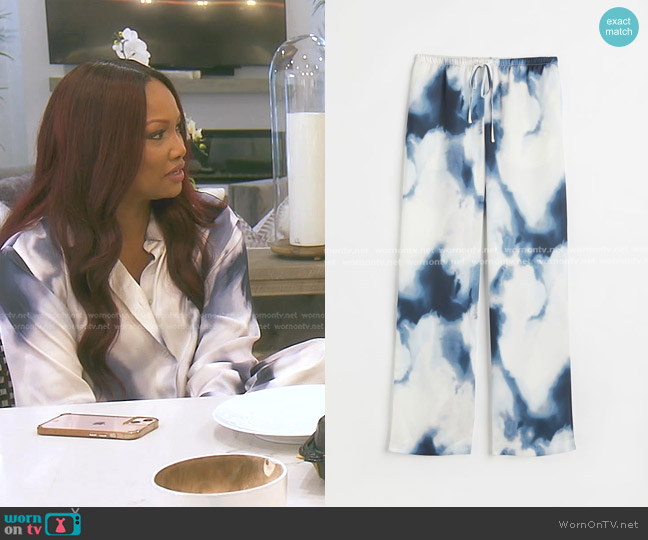 H&M Wide-Cut Pants in white worn by Garcelle Beauvais on The Real Housewives of Beverly Hills