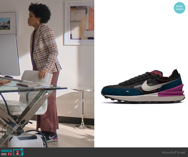 Nike Waffle One sneakers in black, green and purple worn by Nella Rogers (Sinclair Daniel) on The Other Black Girl