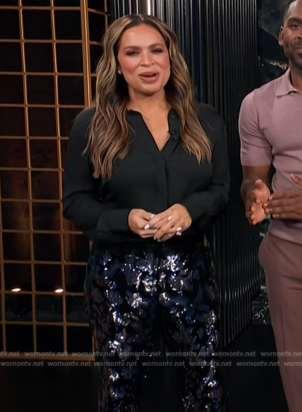 Carolina's sequin pants on E! News