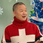 Danny Seo’s colorblock cross sweater on The Drew Barrymore Show