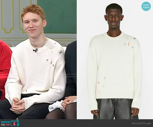 Frame Color Spray Sweater in White worn by Luther Ford on Today