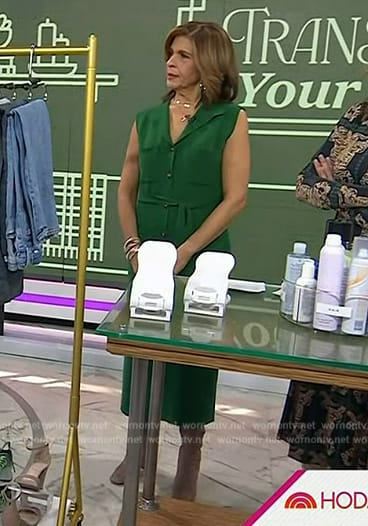 Hoda’s green sleeveless button front dress on Today