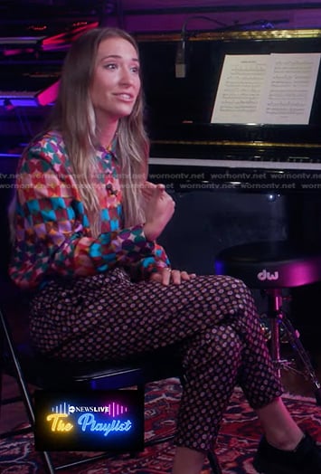 Lauren Daigle's multicolor geo print shirt and pants on Good Morning America