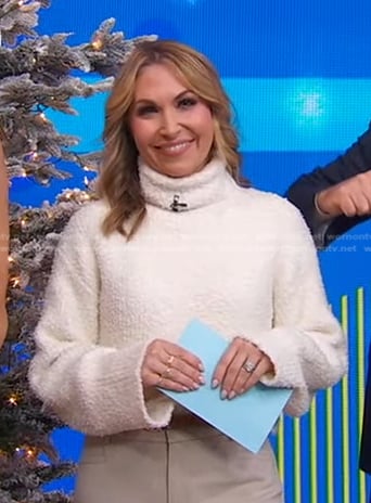 Lori's white turtleneck fuzzy sweater on Good Morning America