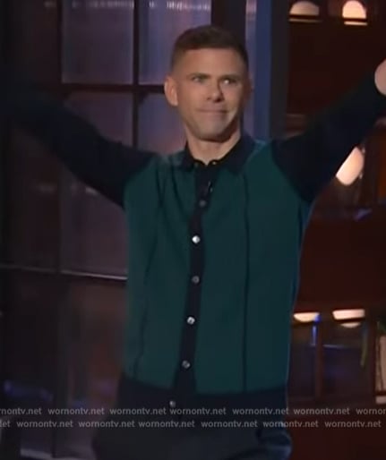 Mikey Day’s green and blue cardigan on The Kelly Clarkson Show