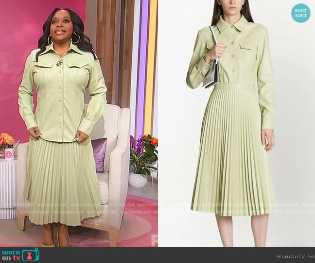 WornOnTV: Sherri’s green leather shirt and pleated skirt on Sherri ...