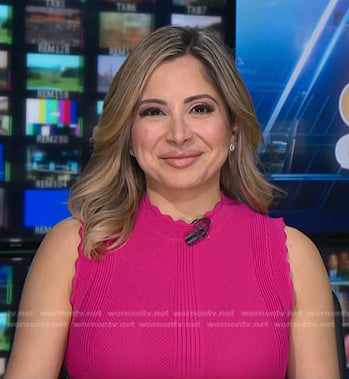 Silvana Henao's pink scalloped knit dress on NBC News Daily