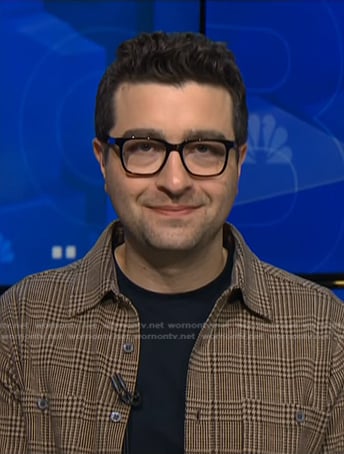 Steve Kovach's beige plaid shirt on NBC News Daily