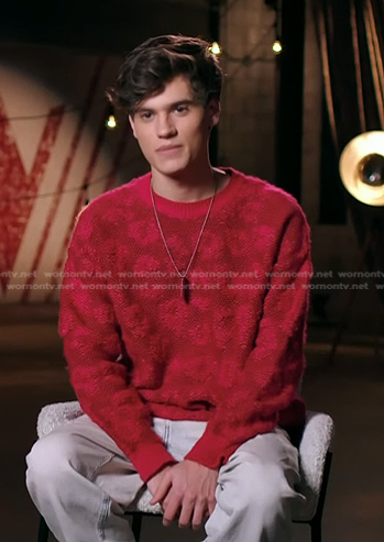 Tanner Massey’s red textured sweatshirt on The Voice