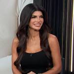 Teresa Giudice’s black dress on E! News