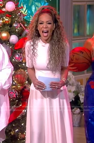 Sunny’s white short sleeve satin midi dress on The View