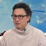 Zach Braff’s white turtleneck sweater on Today