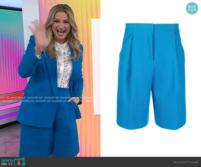 Dorothee Schumacher Pleated Twill Bermuda Shorts worn by Jennifer Nettles on Today