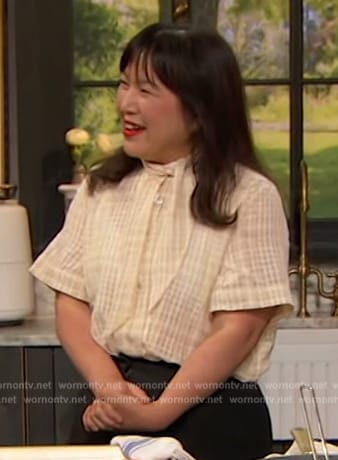 Hetty Lui's white tie neck top on Drew Barrymore Show