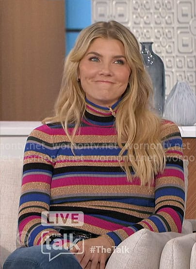 Amanda’s metallic striped turtleneck on The Talk