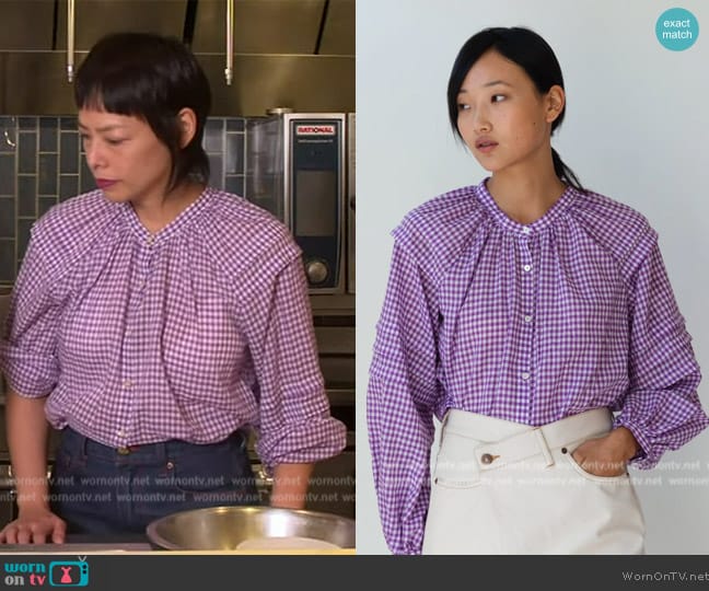 Caron Callahan Leo Top - Violet Gingham worn by Pilar Valdes on The Drew Barrymore Show