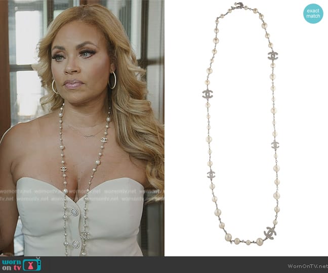 Chanel Faux Pearl CC Station Long Necklace worn by Gizelle Bryant on The Real Housewives of Potomac