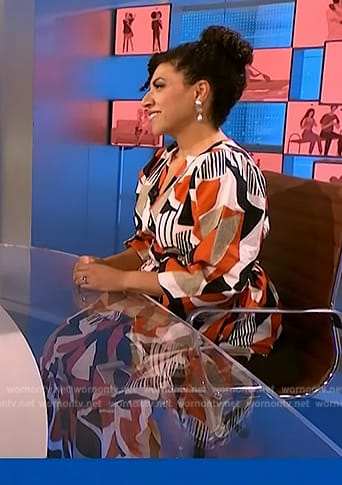 Damona Hoffman's abstract print dress on NBC News Daily