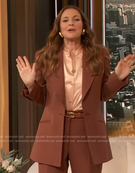 Drew’s pink satin blouse and blazer on The Drew Barrymore Show