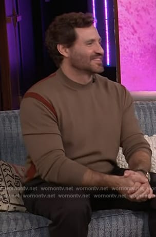 Edgar's brown stripe trim sweater on The Kelly Clarkson Show