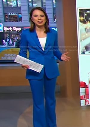 Elizabeth’s blue suit on Good Morning America