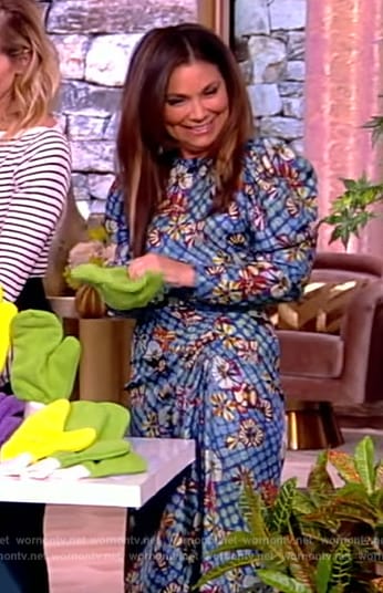 Gretta Monahan's blue floral print gathered dress on The View