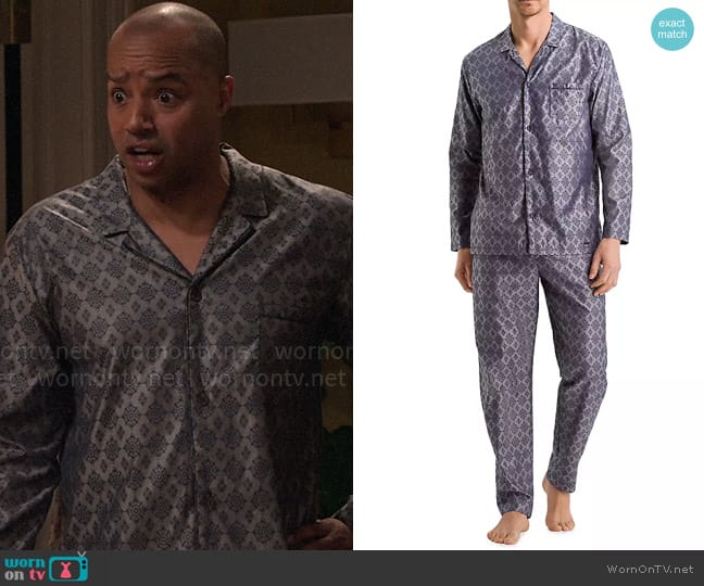 Hanro 2 Piece Pajama Set worn by Trey Taylor (Donald Faison) on Extended Family