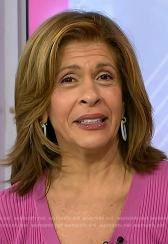 Hoda’s white link earrings on Today