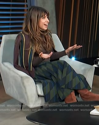 Jessica Radloff's green skirt and brown sweater on Access Hollywood