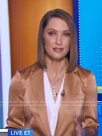 Kayna Whitworth’s satin blazer on Good Morning America