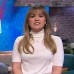 Kelly’s white short sleeve turtleneck top on The Kelly Clarkson Show