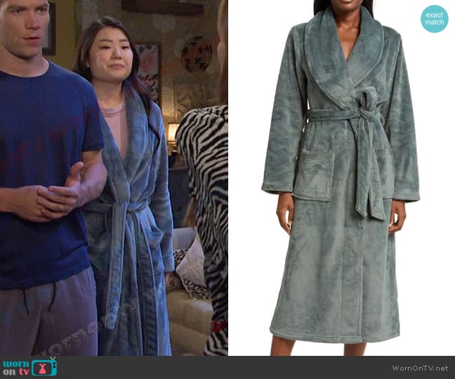 Nordstrom Shawl Collar Plush Longline Robe worn by Wendy Shin (Victoria Grace) on Days of our Lives