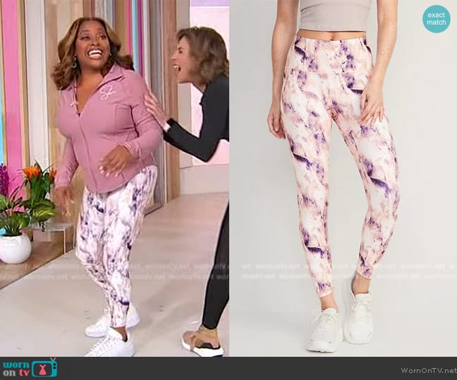 Old Navy High-Rise High-Waisted PowerSoft Leggings worn by Sherri Shepherd on Sherri